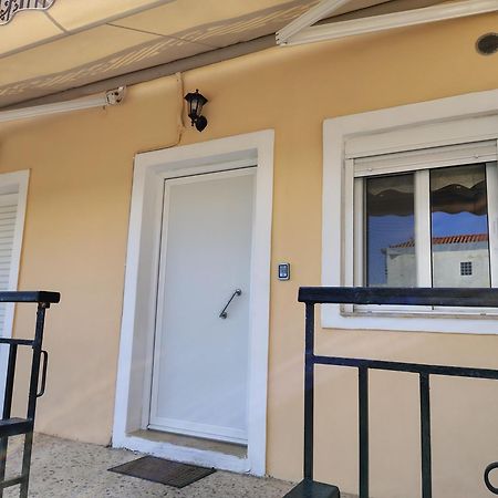 House To Mavrovouni Square Apartment Exterior photo